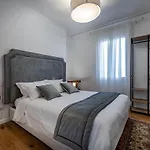 Jcl First Apt In The Hearth Of Florence
